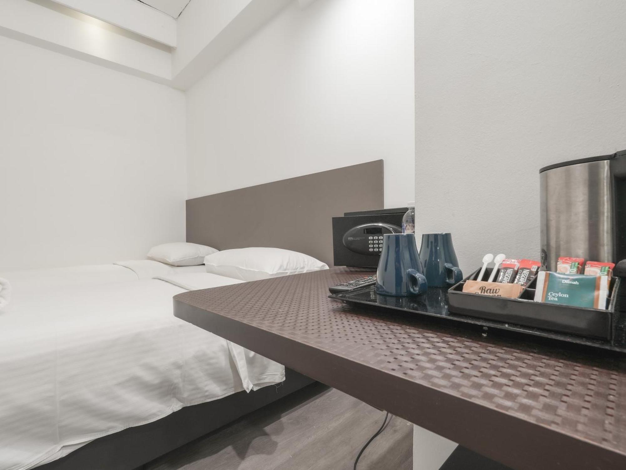A Hotel Dickson Сингапур Екстериор снимка