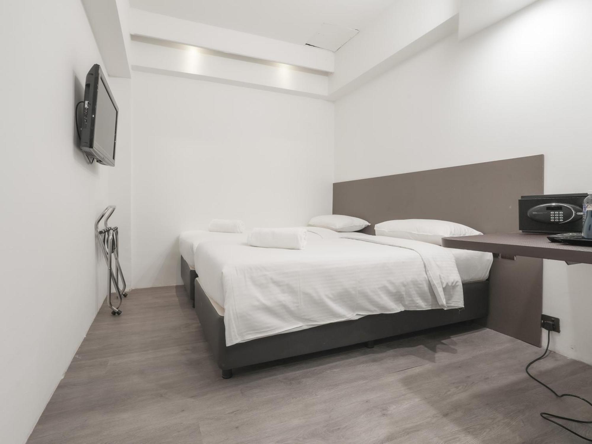 A Hotel Dickson Сингапур Екстериор снимка