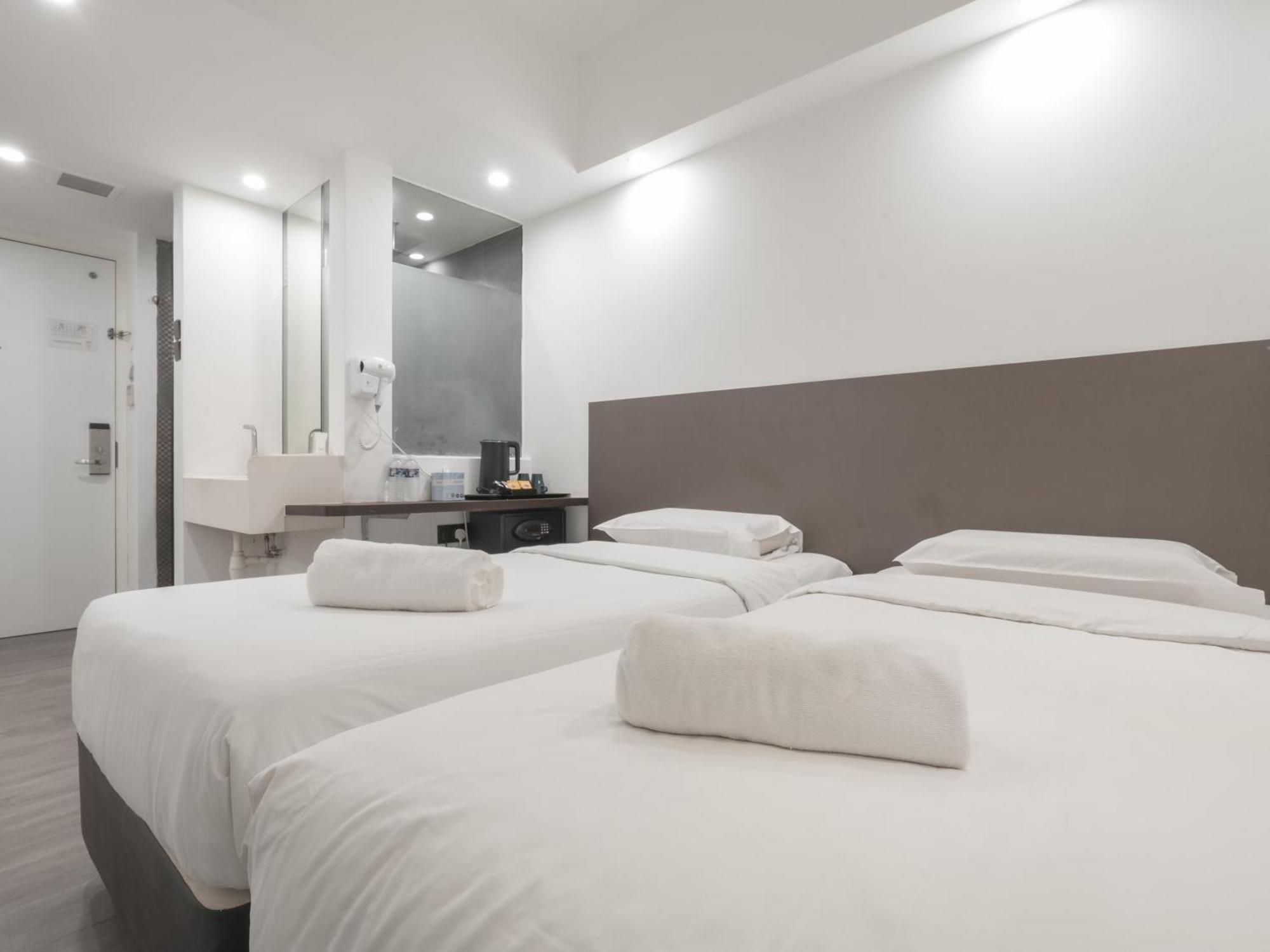 A Hotel Dickson Сингапур Екстериор снимка