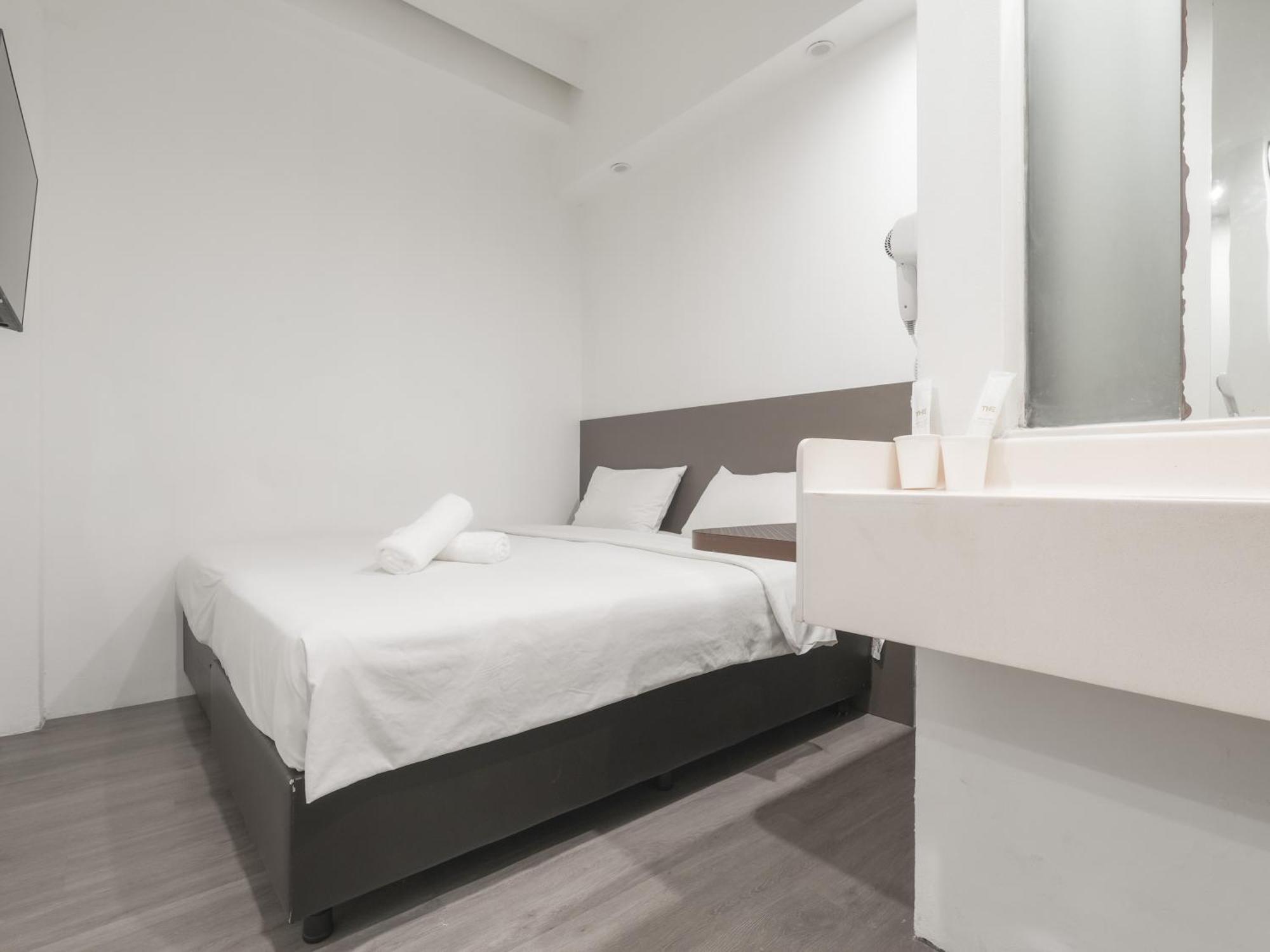 A Hotel Dickson Сингапур Екстериор снимка